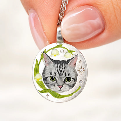 Collier personnalisé en or 18 carats avec portrait d'animal peint à la main